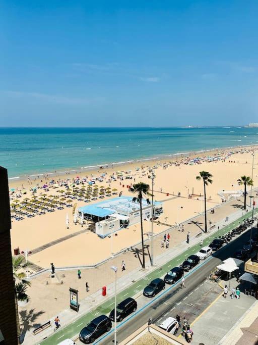 Apartamento A Pie De Playa. Cádiz Exterior foto